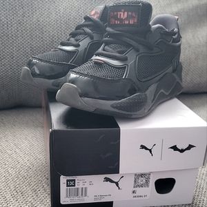 13c Batman Pumas